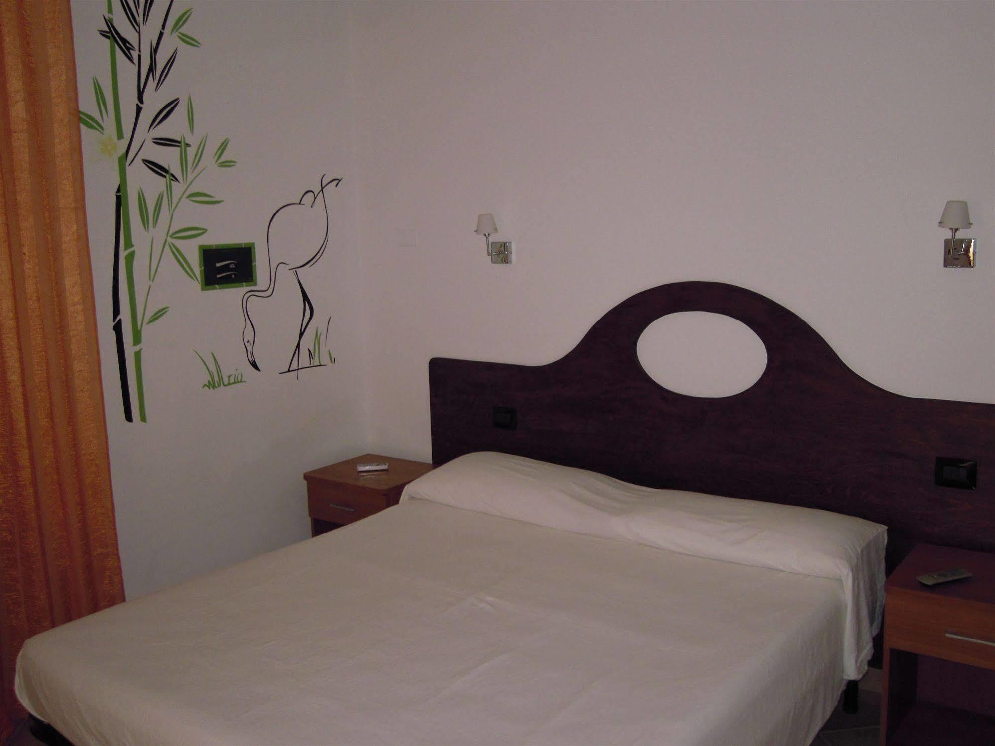 Hotel Vistamare Alliste Exterior foto
