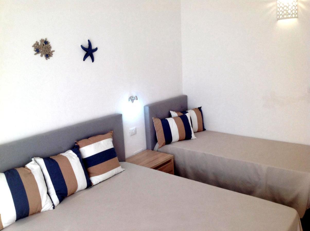 Hotel Vistamare Alliste Habitación foto